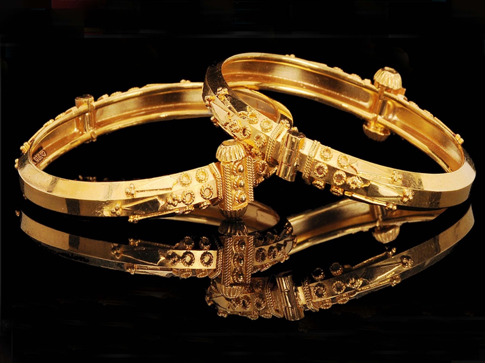 Bracelets en or retrouvés à Pompéi